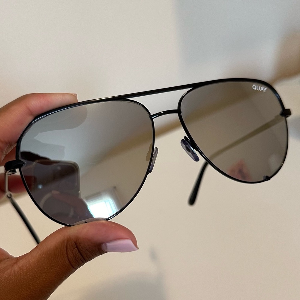 Quay Australia High Key sunglasses in Black/Black